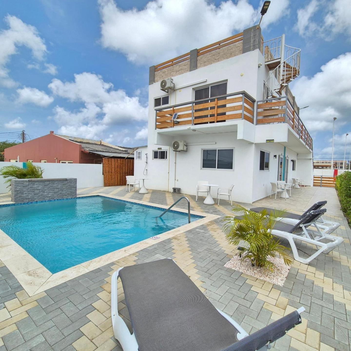 Ocean Breeze Apartments In Aruba Oranjestad Exterior foto